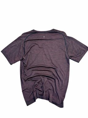 Lululemon Metal Vent Tech Short Sleeve Tee Mens Medium Purple Stretch Your Head